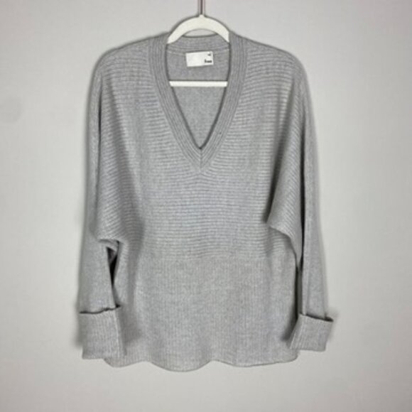 Wilfred Free Merino Wool Chunky Oversized Sweater Womens Small Grey V Neck - Picture 1 of 10
